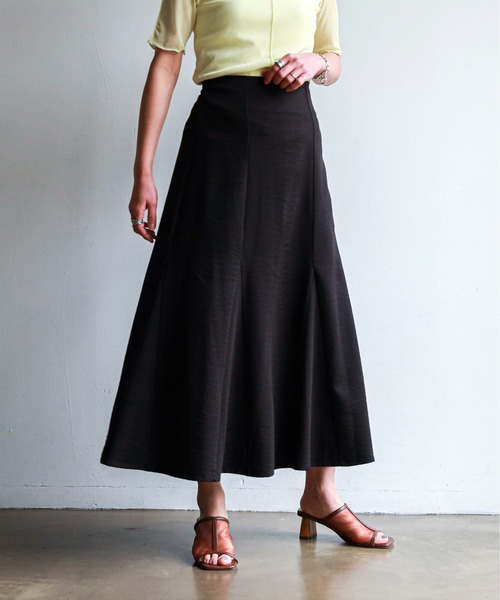feepur（フェピュール）の「ストレッチマーメイドロングスカート（スカート・レディース・ベージュ/ブラック/パープル/アイボリー・MEDIUM）」の14枚目の写真
