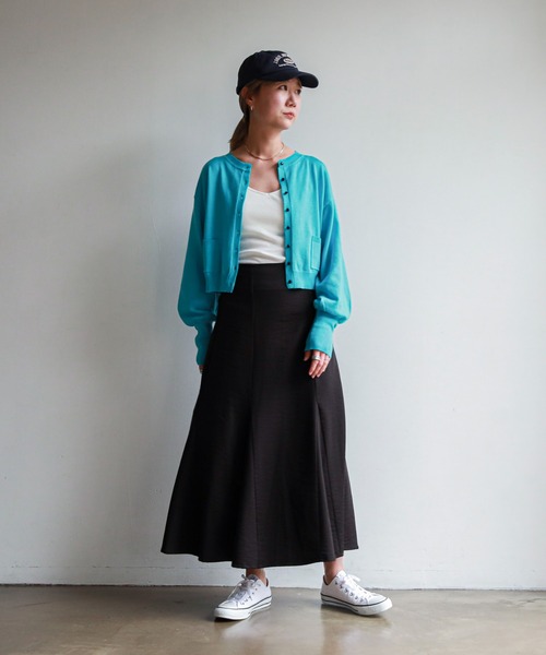 feepur（フェピュール）の「ストレッチマーメイドロングスカート（スカート・レディース・ベージュ/ブラック/パープル/アイボリー・MEDIUM）」の15枚目の写真