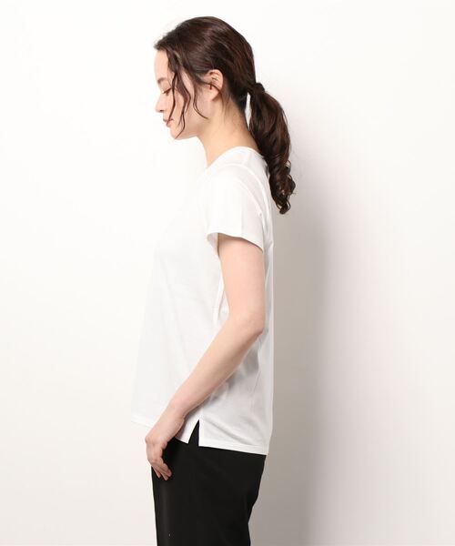 qualite（カリテ）の「コットンコンパクトカットソー（Tシャツ/カットソー・レディース・ブラック/オフホワイト/グリーン/サーモンピンク・フリー）」の5枚目の写真