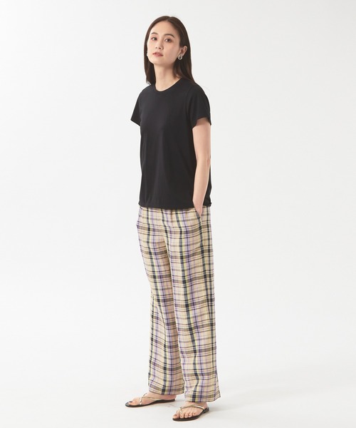 qualite（カリテ）の「コットンコンパクトカットソー（Tシャツ/カットソー・レディース・ブラック/オフホワイト/グリーン/サーモンピンク・フリー）」の10枚目の写真