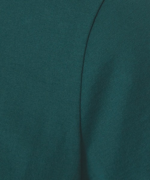 qualite（カリテ）の「コットンコンパクトカットソー（Tシャツ/カットソー・レディース・ブラック/オフホワイト/グリーン/サーモンピンク・フリー）」の19枚目の写真