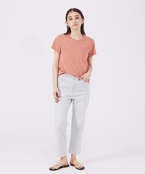 qualite（カリテ）の「コットンコンパクトカットソー（Tシャツ/カットソー・レディース・ブラック/オフホワイト/グリーン/サーモンピンク・フリー）」の22枚目の写真