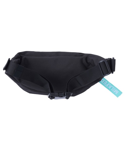 MILKFED.(ミルクフェド)の「TOP LOGO FANNY PACK LIMITED COLOR/ ウエストポーチ/ヒップバッグ(ボディバッグ/ウエストポーチ・レディース・ブラック・ONE SIZE)」の6枚目の写真