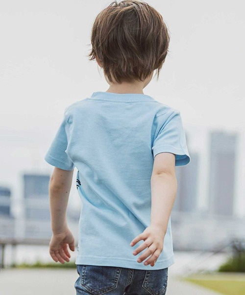 1piu1uguale3 RELAX(ウノピュウノウグァーレトレリラックス)の「1PIU1UGUALE3 RELAX(1PIU1UGUALE3 RELAX) キッズバックロゴプリントT(Tシャツ/カットソー・キッズ・ホワイト/ブラック/チャコールグレー/ネイビー/ライトブルー/グリーン/ロイヤルブルー/パープル/ライトピンク・150/140/130/110/120)」の21枚目の写真