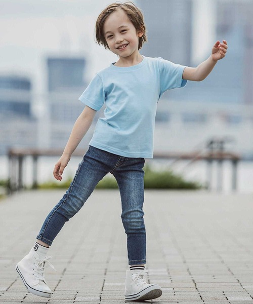 1piu1uguale3 RELAX(ウノピュウノウグァーレトレリラックス)の「1PIU1UGUALE3 RELAX(1PIU1UGUALE3 RELAX) キッズバックロゴプリントT(Tシャツ/カットソー・キッズ・ホワイト/ブラック/チャコールグレー/ネイビー/ライトブルー/グリーン/ロイヤルブルー/パープル/ライトピンク・150/140/130/110/120)」の22枚目の写真