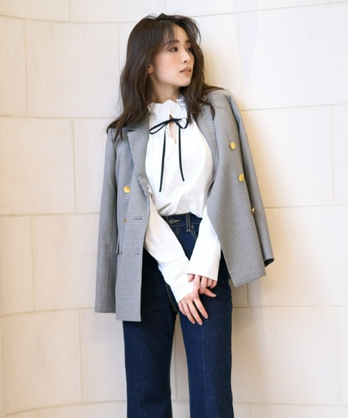 SNIDEL（スナイデル）の「フリルスタンドカラーブラウス（シャツ/ブラウス・レディース・ホワイト/ライトベージュ/ダークブラウン・FREE）」の4枚目の写真