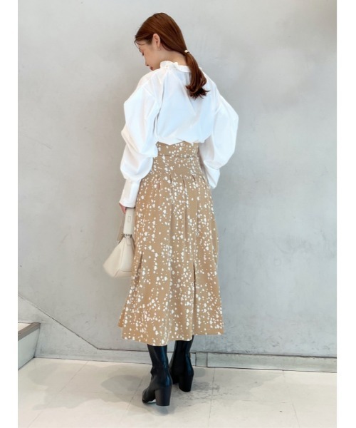 SNIDEL（スナイデル）の「フリルスタンドカラーブラウス（シャツ/ブラウス・レディース・ホワイト/ライトベージュ/ダークブラウン・FREE）」の21枚目の写真