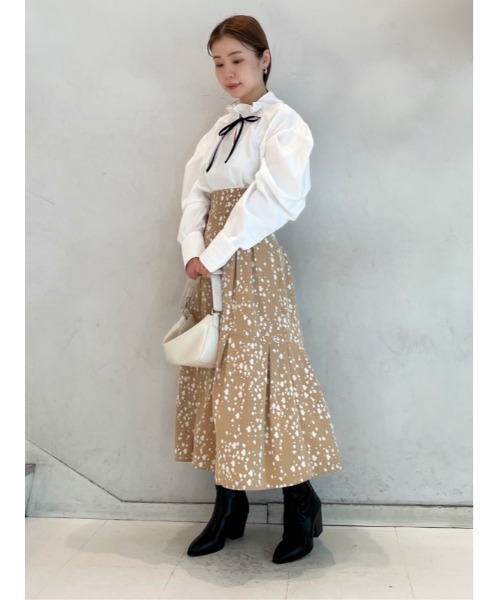 SNIDEL（スナイデル）の「フリルスタンドカラーブラウス（シャツ/ブラウス・レディース・ホワイト/ライトベージュ/ダークブラウン・FREE）」の22枚目の写真