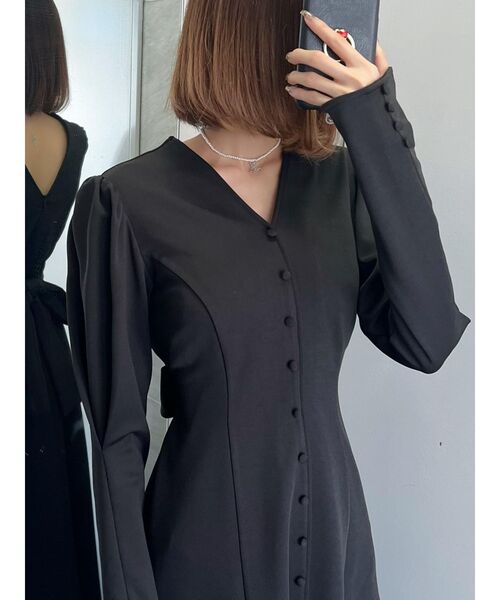 EATME(イートミー)の「ジュリエットスリーブワンピース(ワンピース・レディース・ブラック/ベージュ・SMALL/MEDIUM)」の5枚目の写真