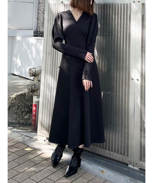 EATME(イートミー)の「ジュリエットスリーブワンピース(ワンピース・レディース・ブラック/ベージュ・SMALL/MEDIUM)」の7枚目の写真