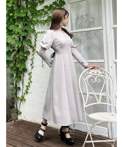 EATME(イートミー)の「ジュリエットスリーブワンピース(ワンピース・レディース・ブラック/ベージュ・SMALL/MEDIUM)」の12枚目の写真