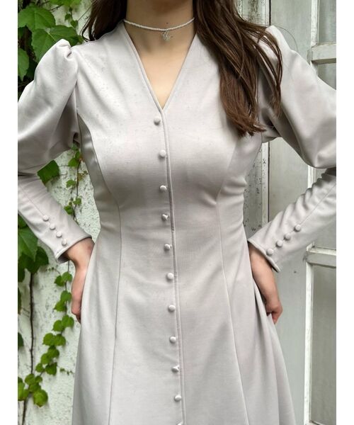 EATME(イートミー)の「ジュリエットスリーブワンピース(ワンピース・レディース・ブラック/ベージュ・SMALL/MEDIUM)」の8枚目の写真