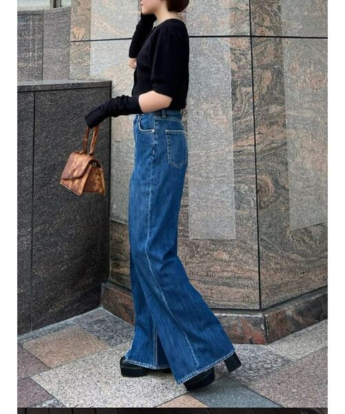 EVRIS（エヴリス）の「タックボリュームフレアパンツ（デニムパンツ・レディース・インディゴブルー/ブルー・SMALL/MEDIUM）」の7枚目の写真