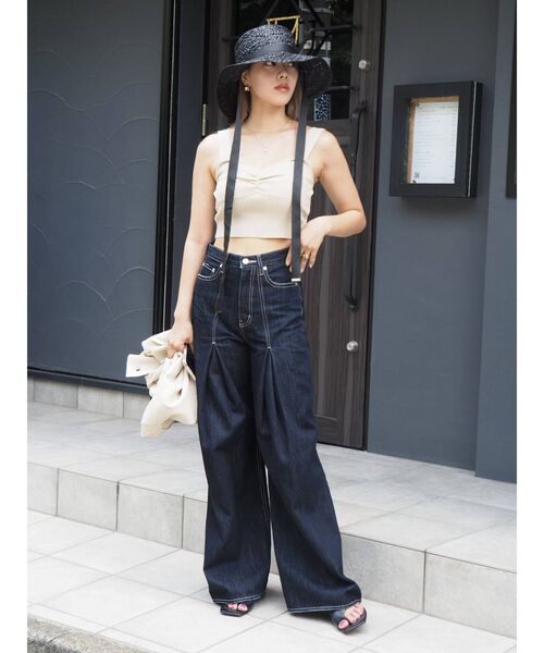 EVRIS（エヴリス）の「タックボリュームフレアパンツ（デニムパンツ・レディース・インディゴブルー/ブルー・SMALL/MEDIUM）」の15枚目の写真