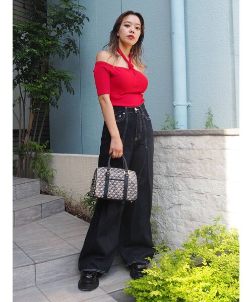 EVRIS（エヴリス）の「タックボリュームフレアパンツ（デニムパンツ・レディース・インディゴブルー/ブルー・SMALL/MEDIUM）」の17枚目の写真