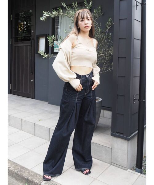 EVRIS（エヴリス）の「タックボリュームフレアパンツ（デニムパンツ・レディース・インディゴブルー/ブルー・SMALL/MEDIUM）」の19枚目の写真