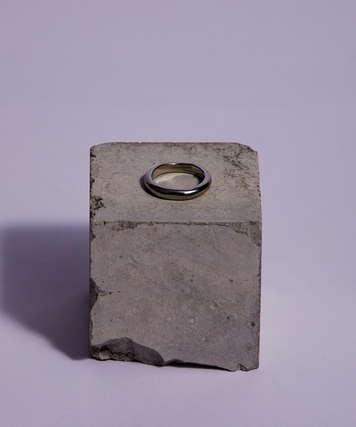 JUNRED（ジュンレッド）の「ital. from JUNRed / wavy ring thin（リング・メンズ・シルバー・L/S）」の4枚目の写真