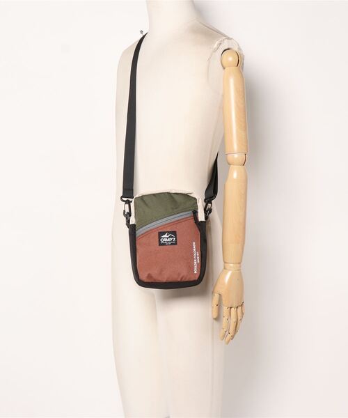 CAMP7（キャンプセブン）の「【CAMP7】マルチカラーポーチ（ショルダーバッグ・メンズ・ベージュ/ブラック/ブルー・ONE SIZE）」の4枚目の写真