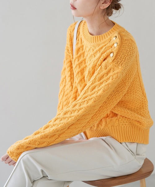 ROPE' PICNIC(ロペピクニック)の「【WEB限定カラー:レッド】バンドンニットゴールド釦ケーブルプルオーバー(ニット/セーター・レディース・ブラック/レッド/ブルー/オレンジ系その他/キナリ・38)」の21枚目の写真