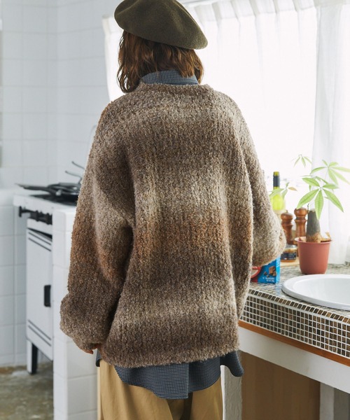 MONO-MART LADY'S（モノマートレディース）の「グラデーションブークレニットオーバーサイズプルオーバー（ニット/セーター・レディース・パープル系その他/ピンク/イエロー/ブラック/ブラウン/オレンジ・FREE）」の12枚目の写真