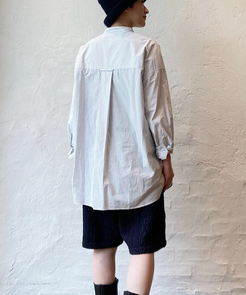 JOURNAL STANDARD LUXE（ジャーナルスタンダード　ラックス）の「アソートスタンドカラーシャツ（シャツ/ブラウス・レディース・ホワイト/ネイビー/サックスブルー/ブルー・FREE）」の2枚目の写真