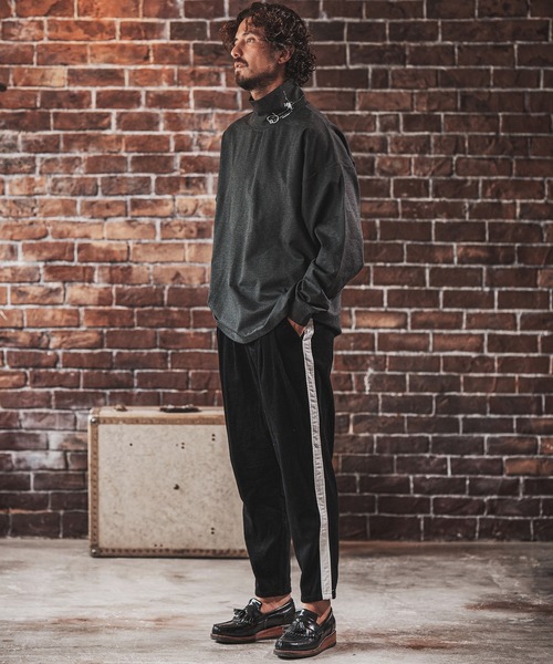 FACTOTUM（ファクトタム）の「mlt3976- Loose Neck Long-sleeve T-Shirt カットソー（Tシャツ/カットソー・メンズ・ホワイト/チャコール/ブラック・44/48/46）」の14枚目の写真