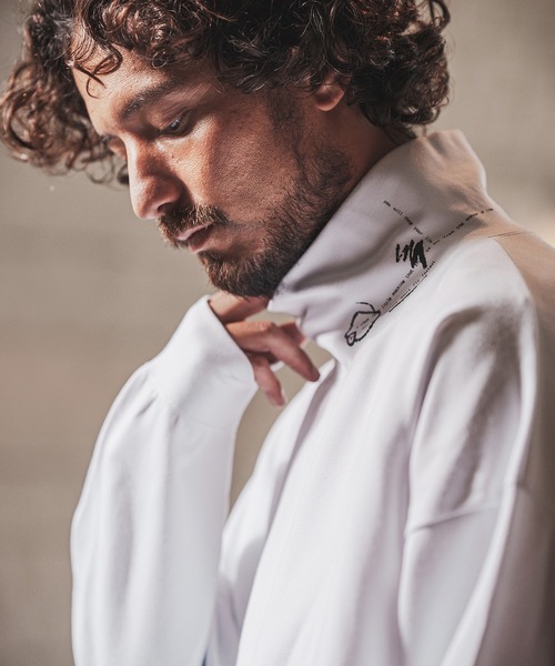 FACTOTUM（ファクトタム）の「mlt3976- Loose Neck Long-sleeve T-Shirt カットソー（Tシャツ/カットソー・メンズ・ホワイト/チャコール/ブラック・44/48/46）」の17枚目の写真