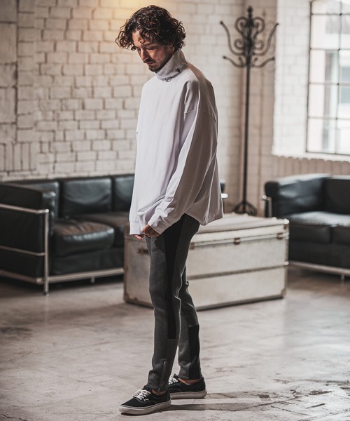 FACTOTUM（ファクトタム）の「mlt3976- Loose Neck Long-sleeve T-Shirt カットソー（Tシャツ/カットソー・メンズ・ホワイト/チャコール/ブラック・44/48/46）」の20枚目の写真