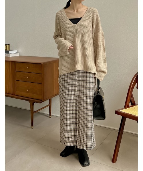 Re:EDIT（リエディ）の「畦編み深Vネックニットトップス（ニット/セーター・レディース・グレー/グリーン/パープル/モカ/アイボリー/ベージュ/ブラック・MEDIUM/LARGE）」の11枚目の写真