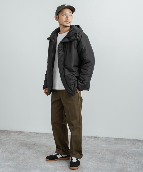 Rocky Monroe(ロッキーモンロー)の「オーバーサイズ 配色切り替え中綿ジャケット ビッグシルエット(ブルゾン・メンズ・ベージュ/ネイビー/ブラック/レッド・M/L/XL)」の5枚目の写真