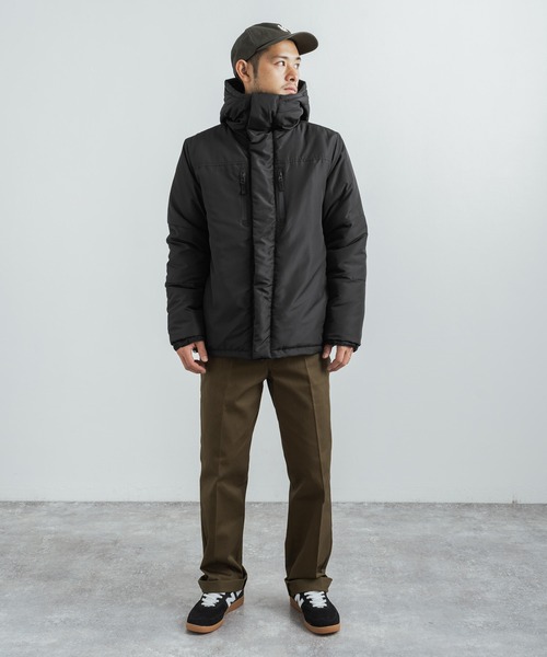 Rocky Monroe(ロッキーモンロー)の「オーバーサイズ 配色切り替え中綿ジャケット ビッグシルエット(ブルゾン・メンズ・ベージュ/ネイビー/ブラック/レッド・M/L/XL)」の22枚目の写真