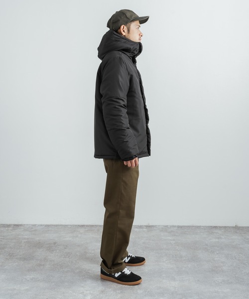 Rocky Monroe(ロッキーモンロー)の「オーバーサイズ 配色切り替え中綿ジャケット ビッグシルエット(ブルゾン・メンズ・ベージュ/ネイビー/ブラック/レッド・M/L/XL)」の9枚目の写真