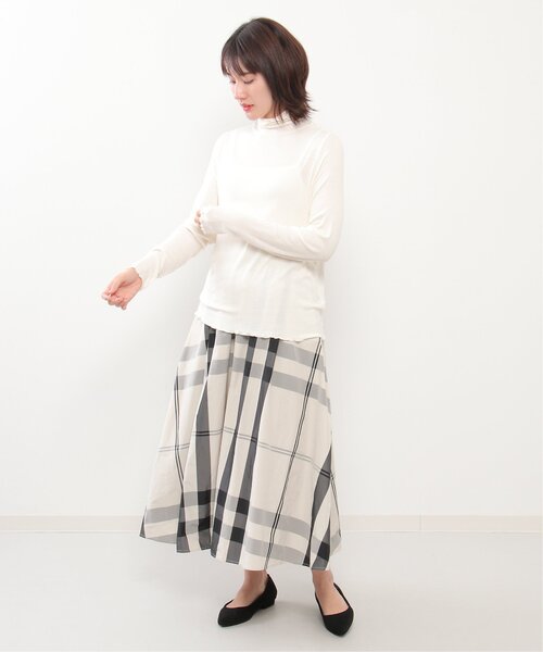 ikka(イッカ)の「ハイネックメローインナー(Tシャツ/カットソー・レディース・ブラック/オフホワイト/ブルー/マジェンタ・M/L)」の21枚目の写真