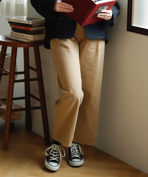 Birthday room（バースデイルーム）の「シンプルタックチノパンツ（チノパンツ・レディース・ベージュ/ブラック・FREE）」の2枚目の写真