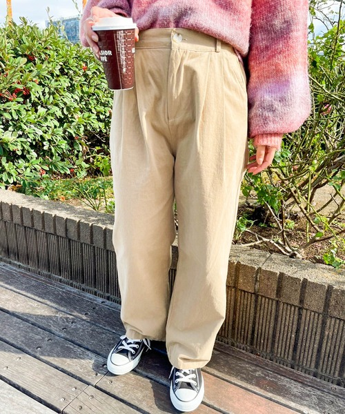Birthday room（バースデイルーム）の「シンプルタックチノパンツ（チノパンツ・レディース・ベージュ/ブラック・FREE）」の3枚目の写真