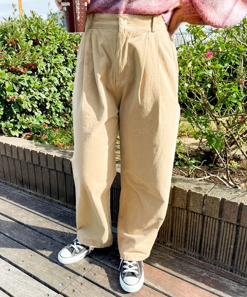 Birthday room（バースデイルーム）の「シンプルタックチノパンツ（チノパンツ・レディース・ベージュ/ブラック・FREE）」の10枚目の写真