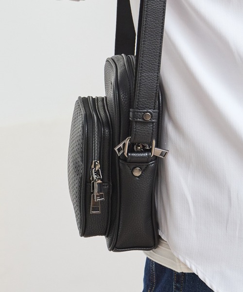 UNION STATION（ユニオンステーション）の「シンセティックレザー型押しミニショルダーバッグ（ショルダーバッグ・メンズ・ブラック系その他/ブラック・FREE）」の6枚目の写真