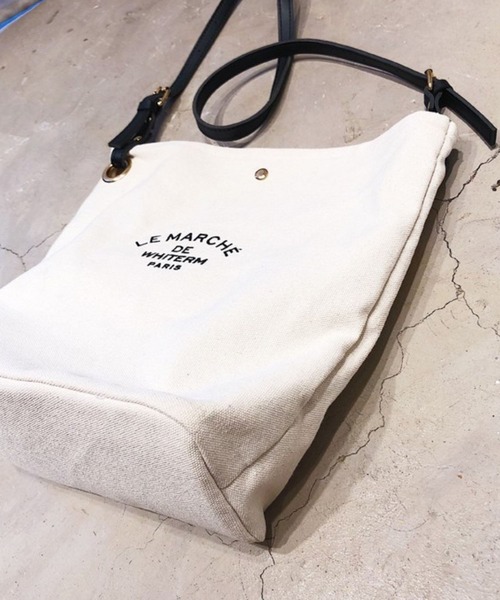 florist（フローリスト）の「【2WAY/A4収納可】【ポーチ付き】配色レザーキャンバスカジュアルトートバッグ/ショルダーバッグ（トートバッグ・レディース・ホワイト×ブラック/ホワイト×ブラウン・FREE）」の4枚目の写真