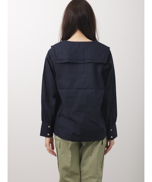 Te chichi TERRASSE(テチチテラス)の「刺繍カラーブラウス(シャツ/ブラウス・レディース・ネイビー/グレー/オフホワイト・フリ-)」の10枚目の写真