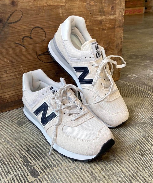 NEW BALANCE（ニューバランス）の「【NEW BALANCE】 ニューバランス ML574 スニーカー ユニセックス（スニーカー・メンズ・ブラック×ゴールド/グレー/ベージュ・8/8h/5/5h/6/6h/7/7h/9h/9/10/10h/4h）」の3枚目の写真