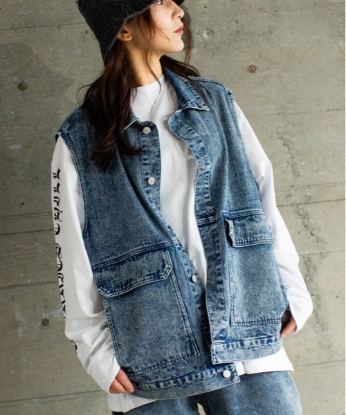 Salong hameu（サロン ハミュー）の「ビッグシルエット ケミカルウォッシュデニムベスト メンズ レディース（ベスト・メンズ・ブルー系その他/ブラック系その他・M/L）」の6枚目の写真