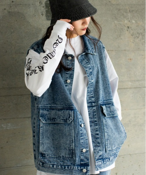 Salong hameu（サロン ハミュー）の「ビッグシルエット ケミカルウォッシュデニムベスト メンズ レディース（ベスト・メンズ・ブルー系その他/ブラック系その他・M/L）」の9枚目の写真