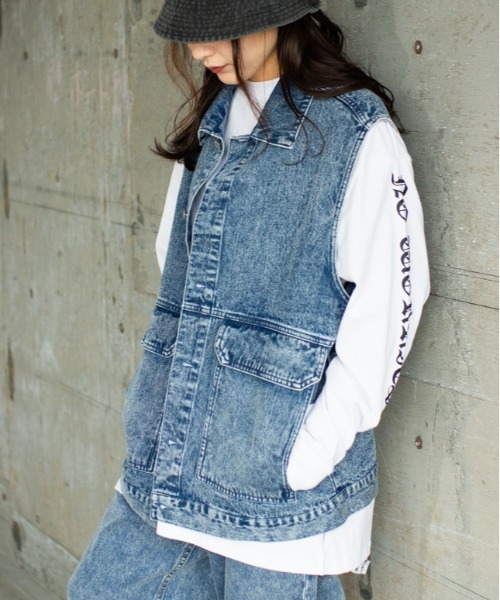 Salong hameu（サロン ハミュー）の「ビッグシルエット ケミカルウォッシュデニムベスト メンズ レディース（ベスト・メンズ・ブルー系その他/ブラック系その他・M/L）」の22枚目の写真