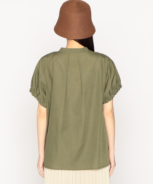 COMME CA ISM(コムサイズム)の「オーバーブラウス(シャツ/ブラウス・レディース・カーキ/アイボリー・MEDIUM/LARGE)」の14枚目の写真