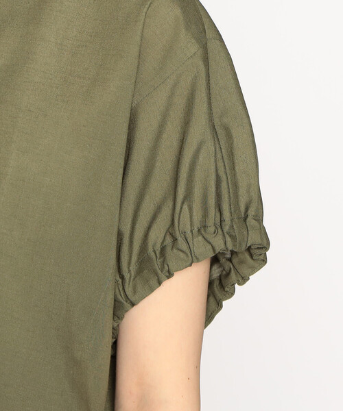 COMME CA ISM(コムサイズム)の「オーバーブラウス(シャツ/ブラウス・レディース・カーキ/アイボリー・MEDIUM/LARGE)」の16枚目の写真