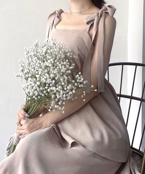 JUNOAH（ジュノア）の「リボンキャミソールワンピース（ワンピース・レディース・イエロー/ホワイト/ブラック/ブラウン/ピンクベージュ・MEDIUM/LARGE/X-LARGE/SMALL）」の20枚目の写真