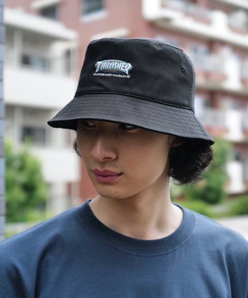 THRASHER（スラッシャー）の「OVAL MAG BUCKET HAT/スラッシャーバケハ(バケットハット)（ハット・メンズ・ベージュ/ブラウン/ブラック・FREE）」の2枚目の写真