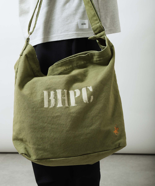 BEVERLY HILLS POLO CLUB（ビバリーヒルズポロクラブ）の「【BEVERLY HILLS POLO CLUB】 ステンシルロゴキャンバス ニュースペーパーバッグ/ビッグショルダーバッグ（ショルダーバッグ・レディース・オリーブ/オフホワイト/ベージュ・FREE）」の18枚目の写真