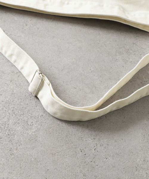 BEVERLY HILLS POLO CLUB（ビバリーヒルズポロクラブ）の「【BEVERLY HILLS POLO CLUB】 ステンシルロゴキャンバス ニュースペーパーバッグ/ビッグショルダーバッグ（ショルダーバッグ・レディース・オリーブ/オフホワイト/ベージュ・FREE）」の22枚目の写真