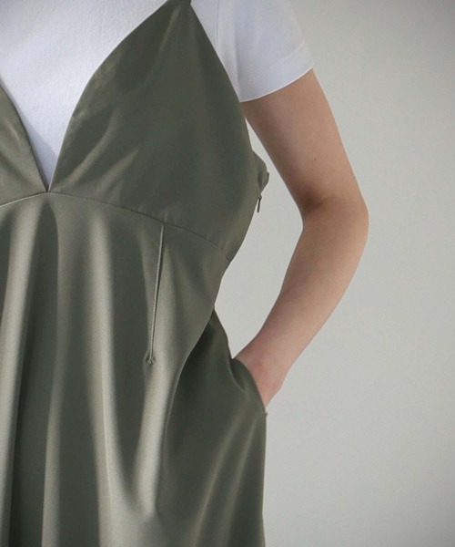 cheriella（シェリエラ）の「【cheriella】WEB限定マルチWAYキャミワンピース WEB LIMITED MULTI-WAY CAMI DRESS（ワンピース・レディース・ブラック/カーキ・M）」の12枚目の写真